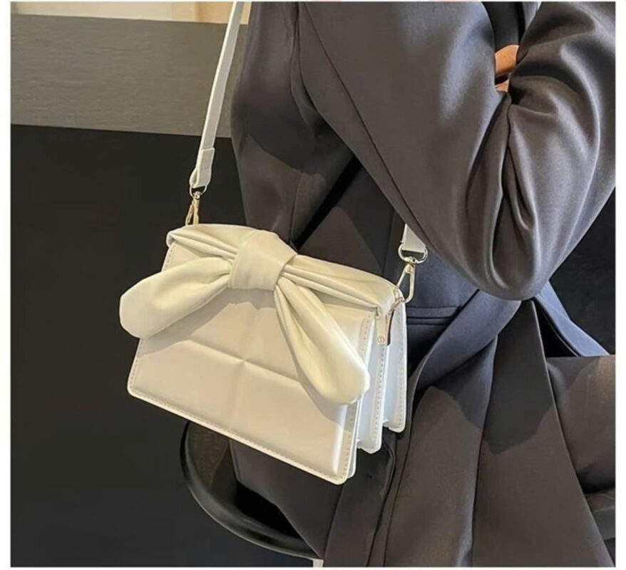 túi đeo chéo luxier store